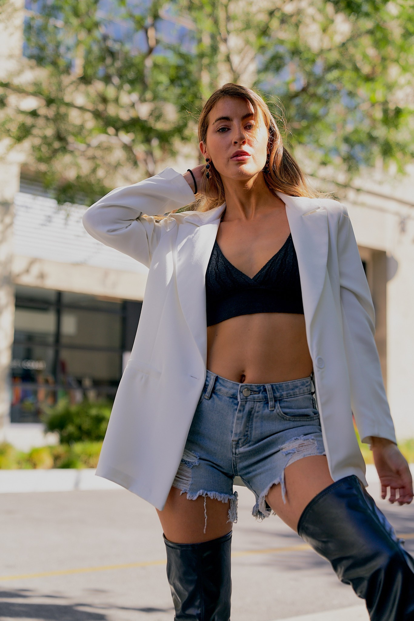 WHITE OVERSIZED BLAZER