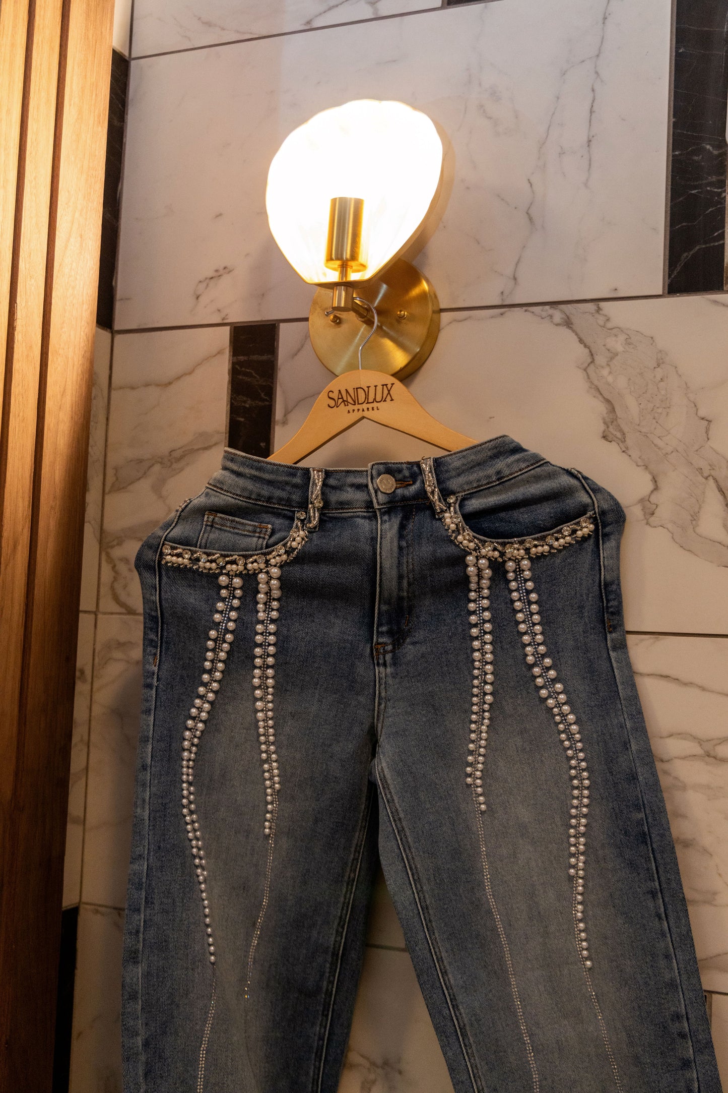 DIAMOND GLOW JEANS