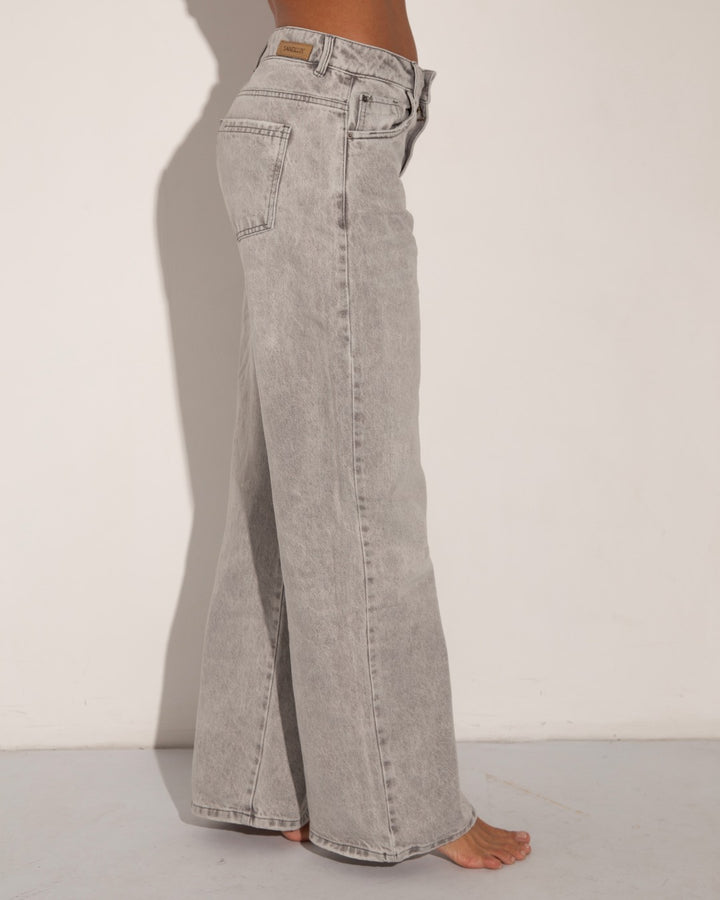 SENSUAL EDGE JEANS